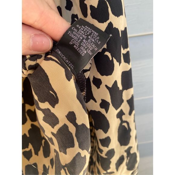 Investments Leopard Animal Print Button Down High-Low Blouse, Size Medium - Picture 5 of 9